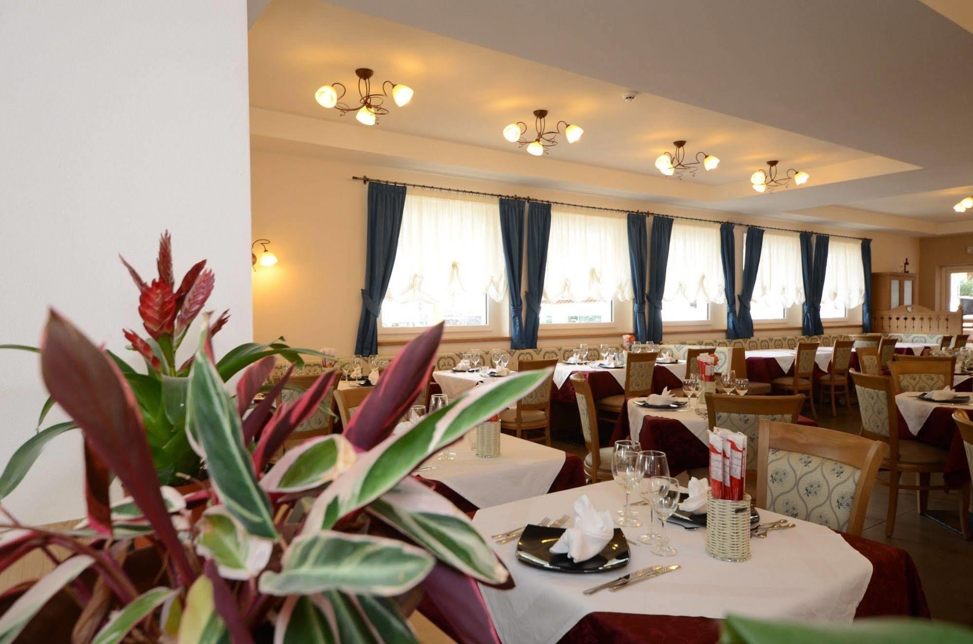 Park Hotel Avisio Soraga Zewnętrze zdjęcie